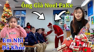 Tổ Chức Noel Ở Lớp Em Quỳnh Nhi - Ông Già Noel Fake