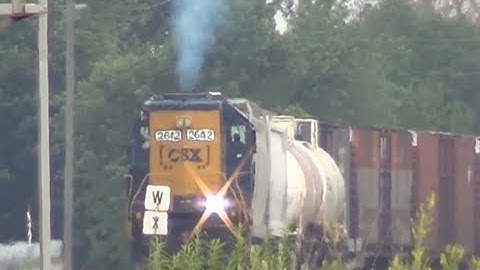 RS5T on YN3B GP38-2 Notch it up til it smokes CSX 2642 D744