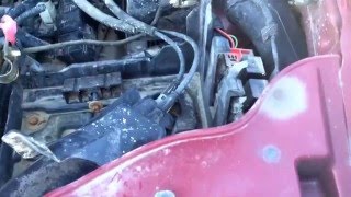 2004 Ford Taurus Fuse Box Location Under Hood
