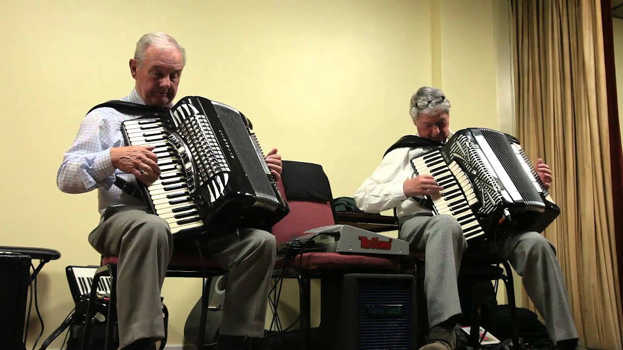 CS0113|24 Jack Emblow, Tony Compton, Pennies From Heaven - YouTube