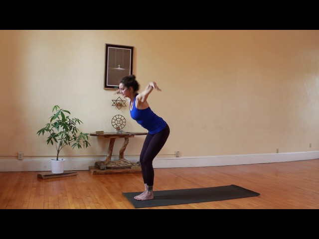 Ardha Surya Namaskar - Embodyoga - Karen Miscall-Bannon class=