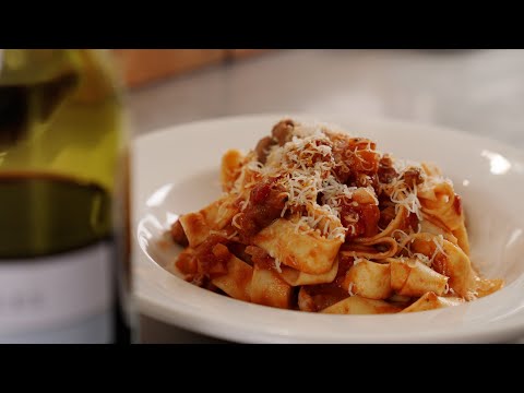 PAPPARDELLE WITH DUCK RAGU