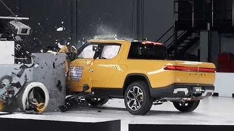 2022 Rivian R1T Driver Side Small Overlap Crash Test (Extended Footage)