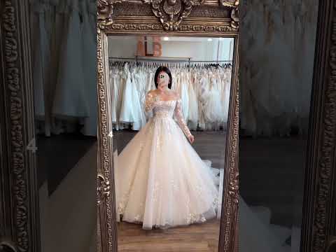 Какое свадебное платье вы бы выбрали? #weddingdress #Wedding #bride #невеста #платье #туй #келин