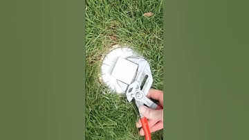 Replacing a broken sewer cleanout plug 🔨💦 #plumbing #plumber #diy