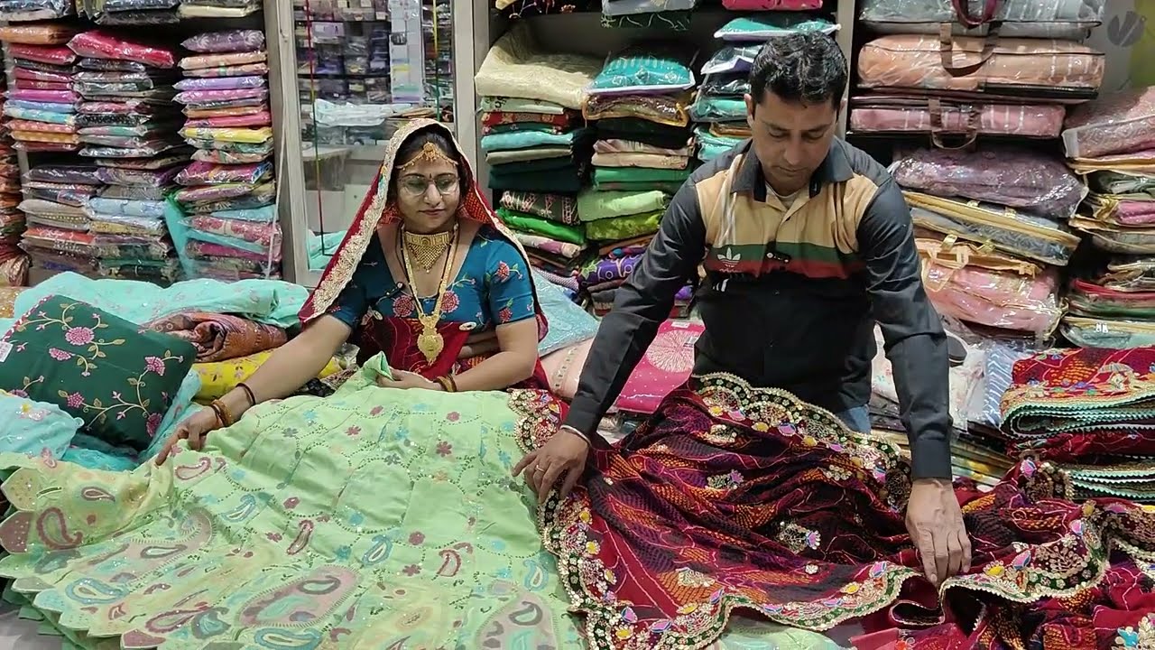 शीले हुए लहंगा व ओजरीया में न्यू हैंडवर्क 