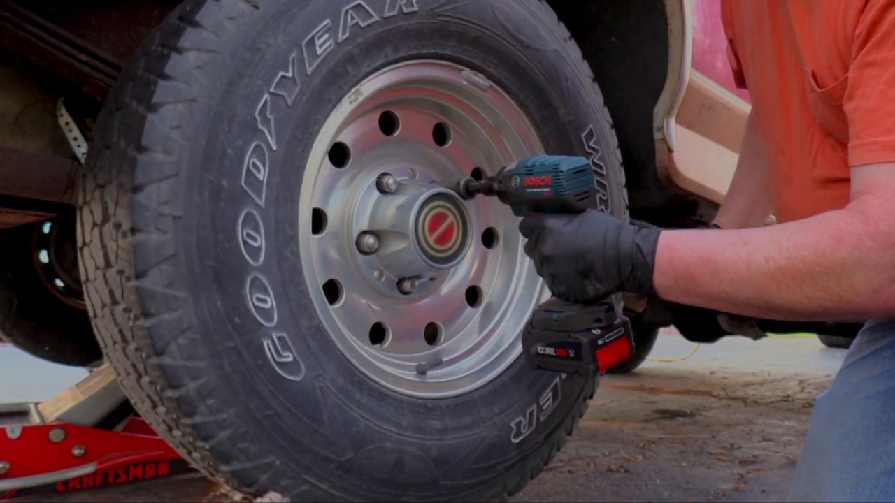 How to install Drum Brakes and replace wheel cylinder on a 1994 Ford