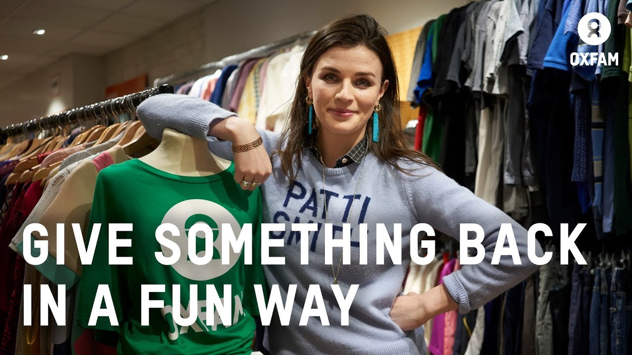 Aisling Bea Joins the Team at Islington Oxfam shop | Oxfam GB