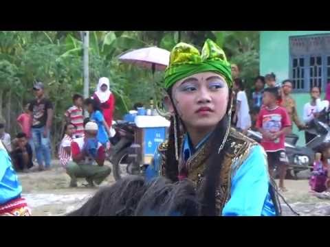 Senterewe Putri - TURONGGO BAYU SAPPUTRO