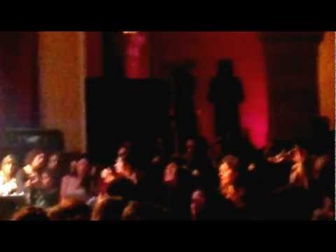 Τρελό από χαρά-Μαραβέγιας