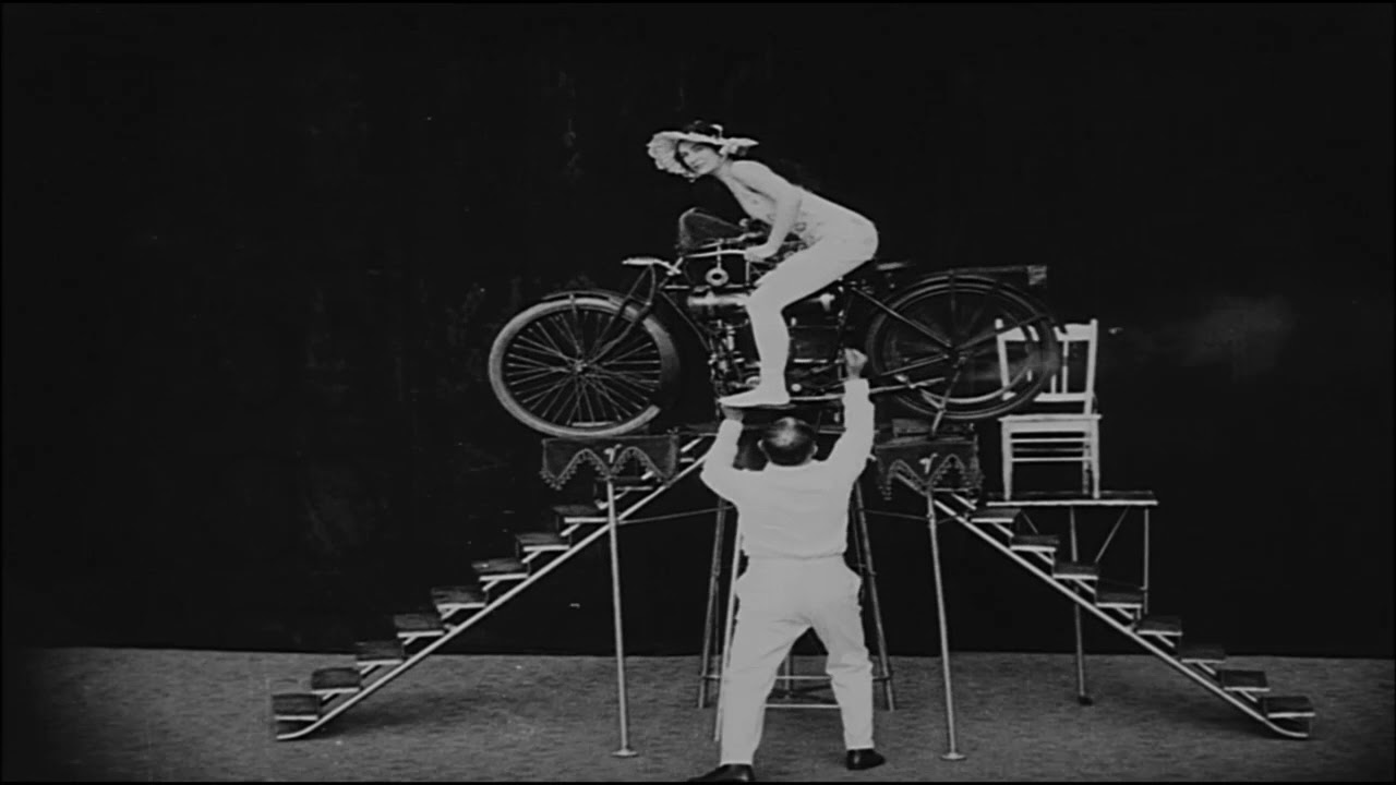 MAZ - La Herida (vintage music video) Héroes del Silencio  cover