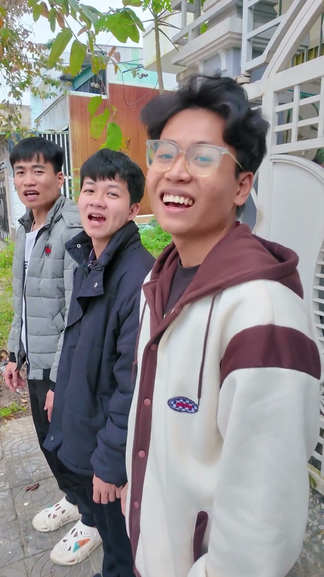 ACC - Có Thứ Gì Đó Ở Trên Bầu Trời ?|| There's Something In The Sky?. #troll #funny #trending