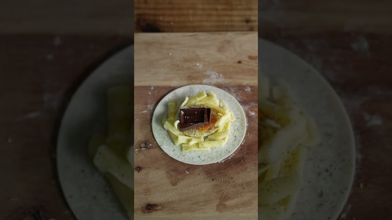 Chocolate banana gyoza sauteed in butter チョコバナナ揚げ餃子 #shorts #asmr #cooking