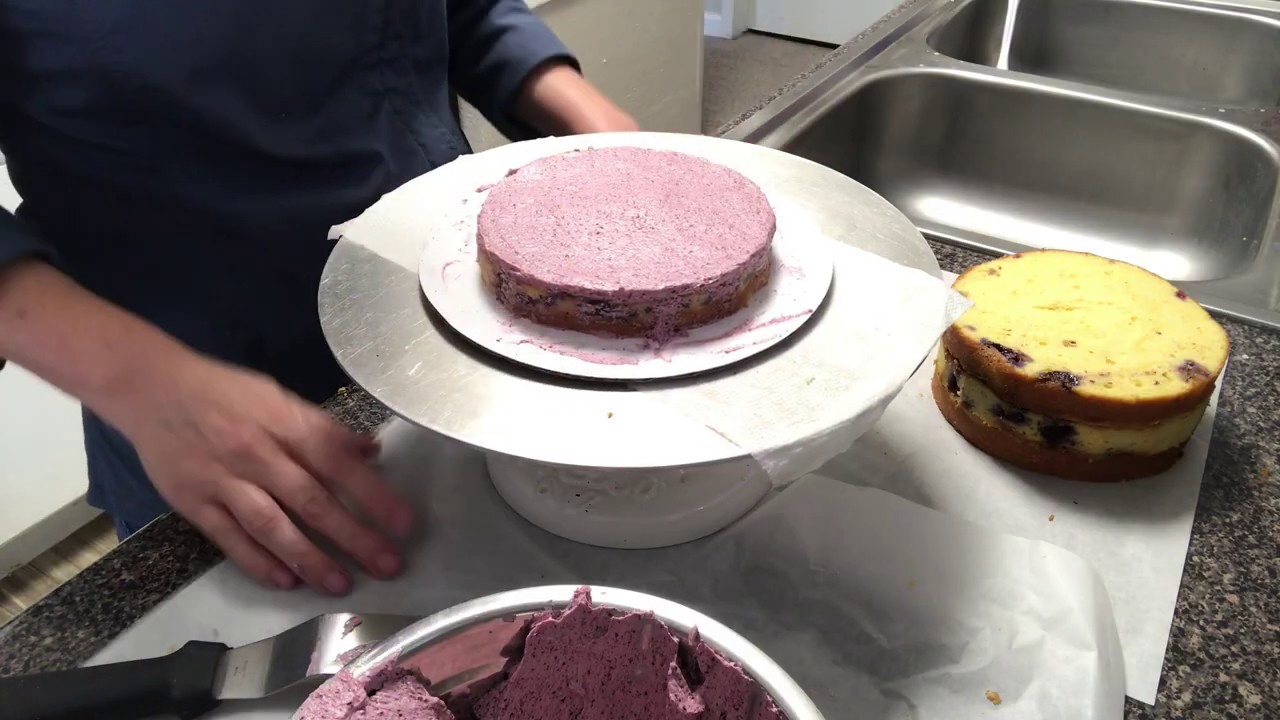 Blueberry Cake: Filling and Crumb Coat - YouTube