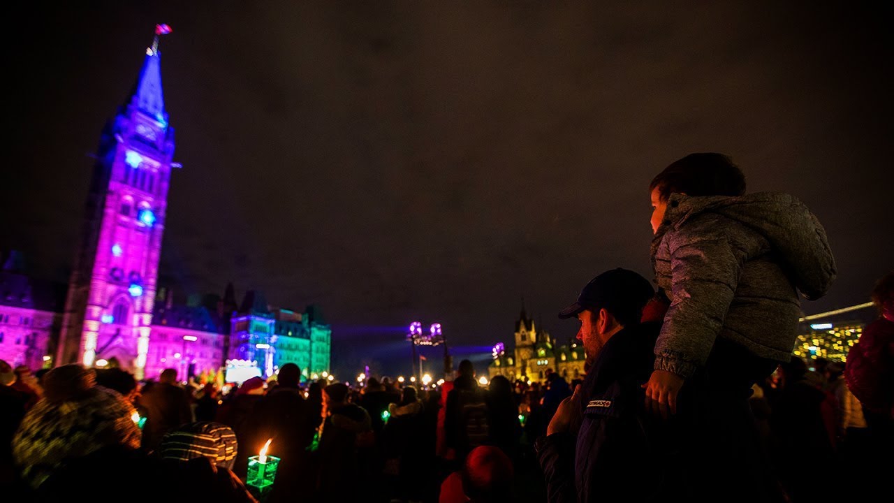 Les Lumières de Noël au Canada  Tourisme Ottawa - YouTube