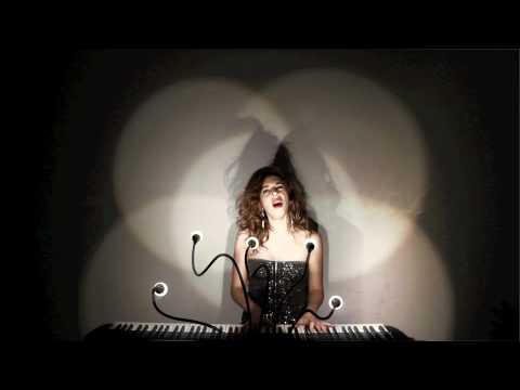 Selen Beytekin singing and playing keys, Prince-How Come You Don&#039;t Call Me?
