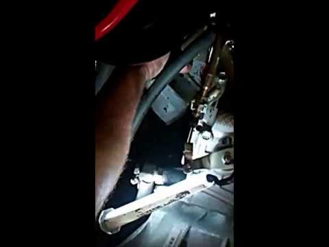 Video: Paano mo babaguhin ang langis sa isang forklift ng Toyota?
