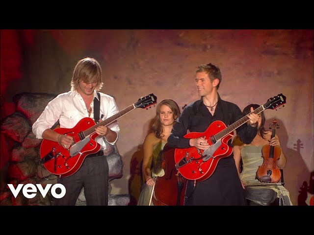 Celtic Thunder - Whiskey In The Jar (Live From Poughkeepsie / 2010 / Lyric Video) class=