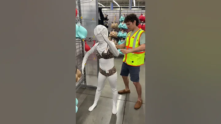 The employee freaked out! lol #pranks #viralshorts #viralshort #comedy