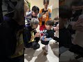 推しへの挨拶は緊張するみたいwww