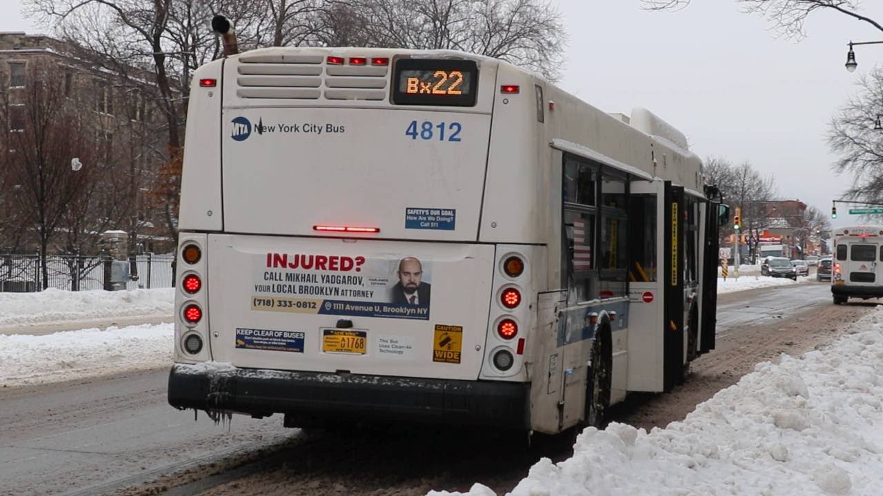 【Ny】 NYCT Bus: 2011 New Flyer XD40 #4812 on the Bx22 at Fordham Road