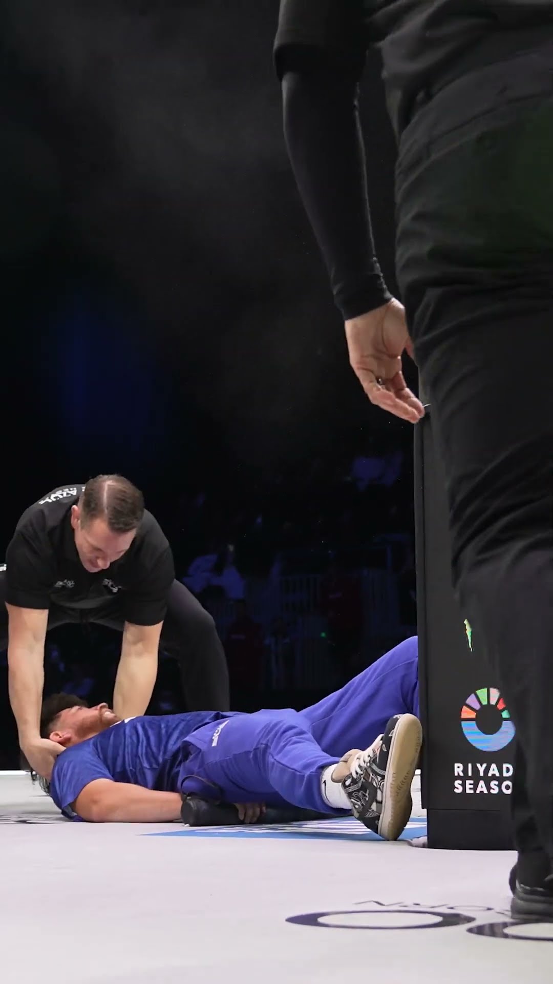 OUT like a light ? #powerslap11
