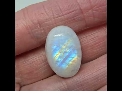 Місячний камінь – кабошон  23,3 ct, натуральний для створення прикрас, видео 1