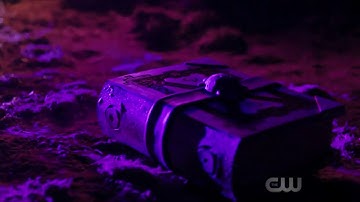 DCTV Elseworlds Crossover Teaser   The Flash  The Monitor on Earth 90 HD