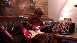 TOBY LEE Aged 10 - Johnny B Goode! chords