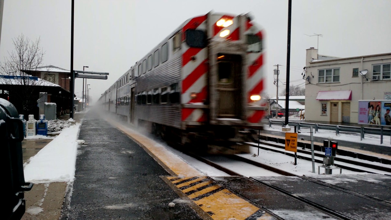 Wood Dale Express Metra Train in Winter 4K YouTube