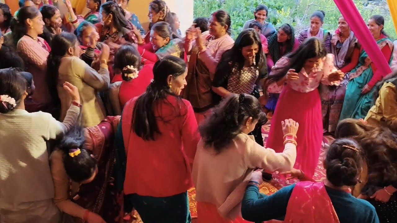 आज की यह शाम समर्पित है सोमेश्वर की उन रानियों को, जिन्होंने डांस से महफ़िल सजा दी!