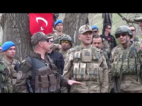 Mehmetçik karlı dağları teröristlere dar ediyor - HAKKARİ