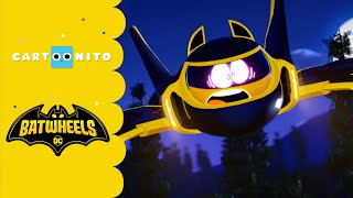 Batwing Tries to go Solo Against the Baddies | Batwheels | Cartoonito
