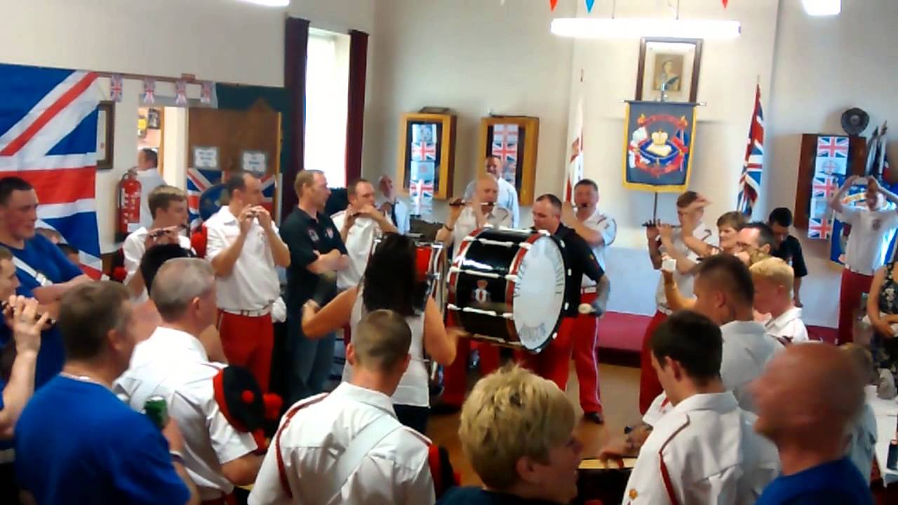 Pride of whitehill flute band YouTube