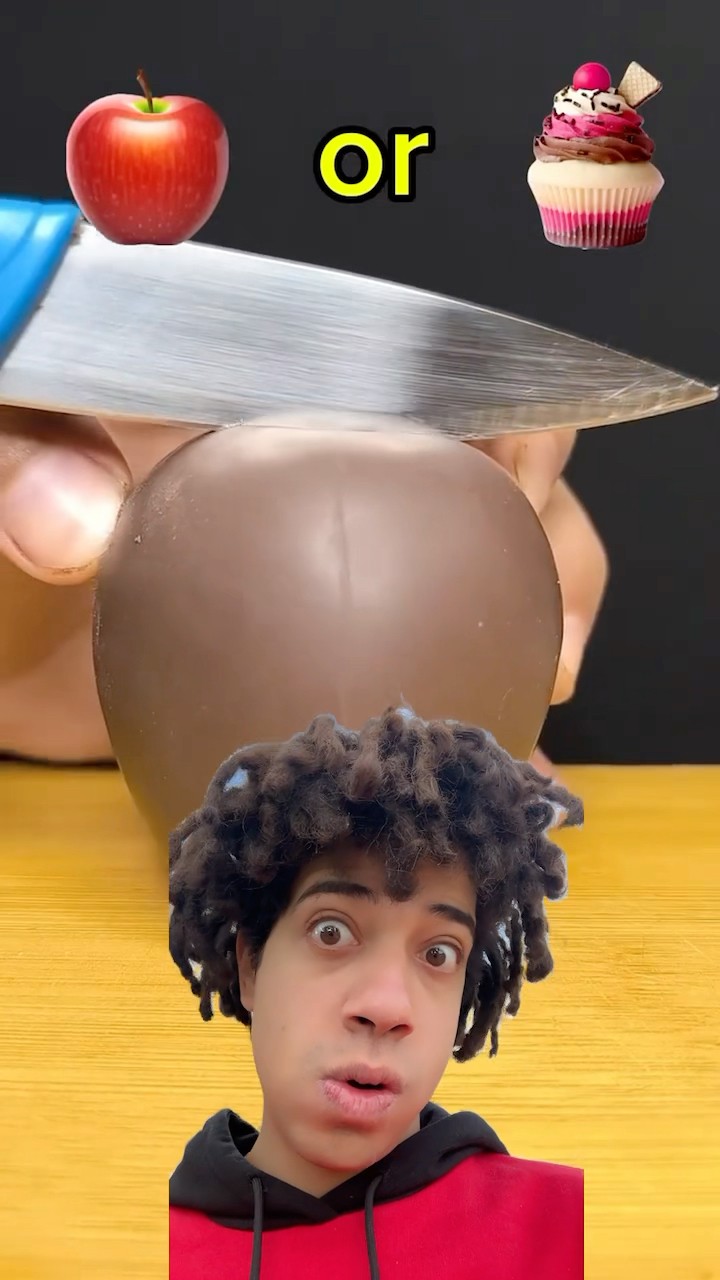 Apple or cake ?