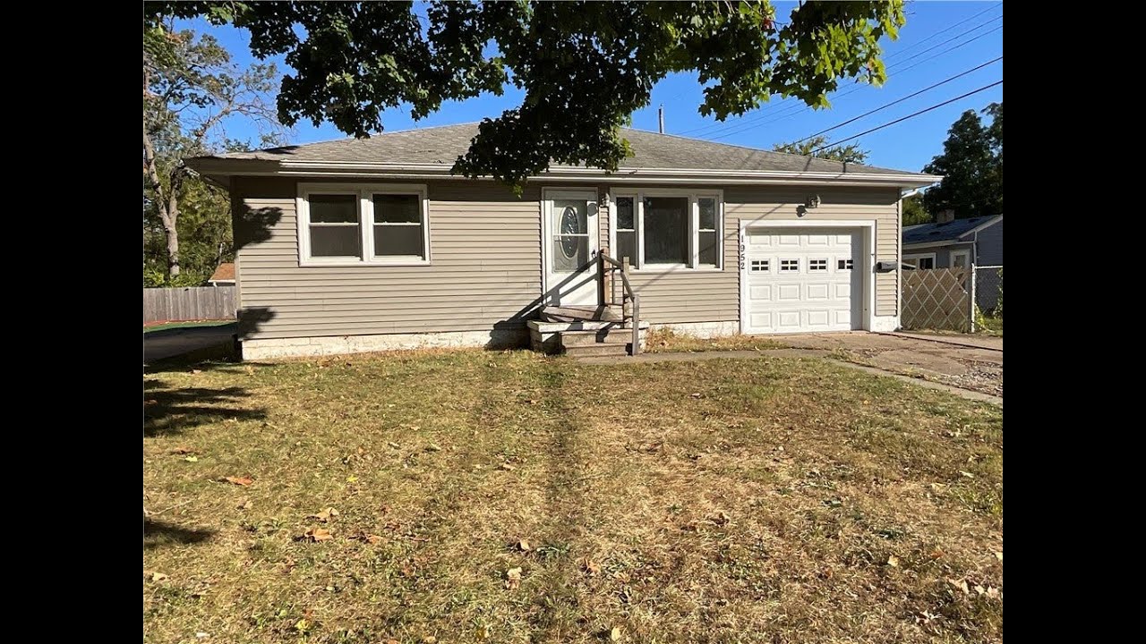 NEW LISTING: 1952 Florida Court Decatur IL 62521