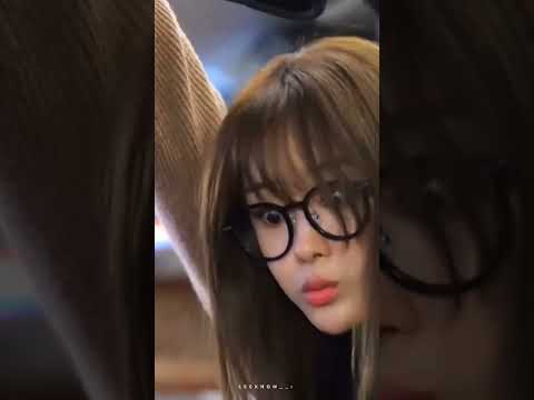 She Accidentally Sit Lap Of A Handsome Boy