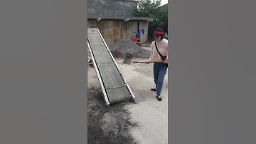 A necessary artifact for loading and unloading goods. Any vehicle and goods can be transported