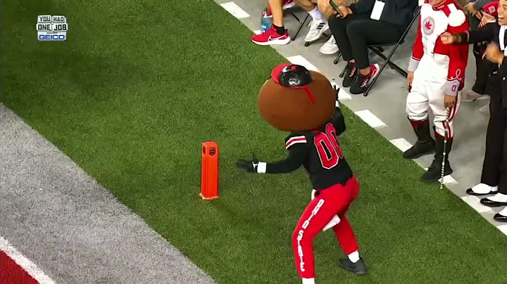 You Had One Job: BYU Cougars mascot crushes it with this stunt! 😱 | College GameDay