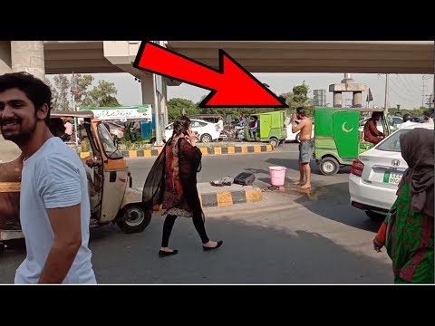 taking-bath-in-public-prank-|-prank-in-pakistan