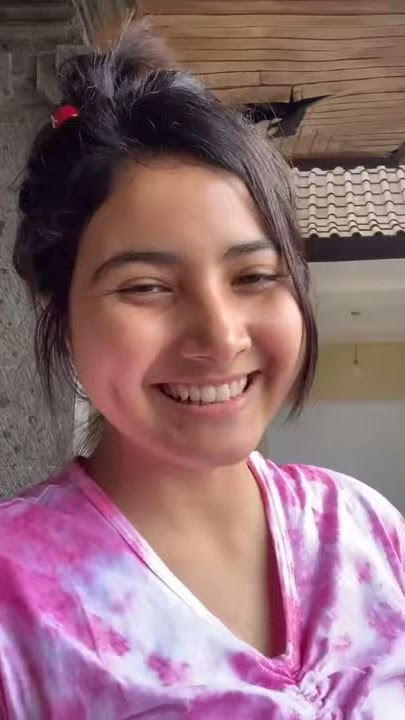 Story WA Bulan Sutena Kedip mata😉😉🥰