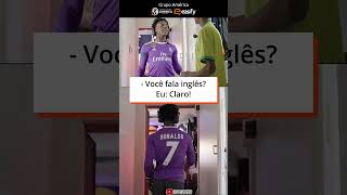 Luva De Pedreiro Tentando Falar Inglês Com O Speed