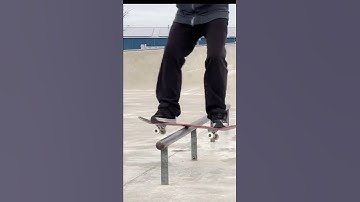 Nollie Lipslide 🖤