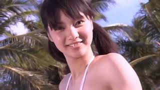 新川優愛 Yua Shinkawa　ビキニ　グラビア　水着　オレンジ　セクシー