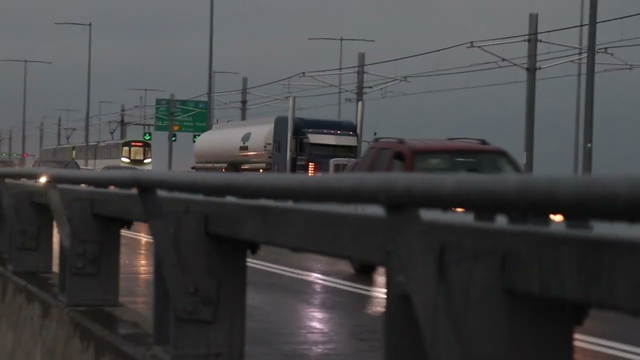 [Réseau Express Métropolitain] REM Trains Dry Run Tests On The Samuel-De-Champlain Bridge