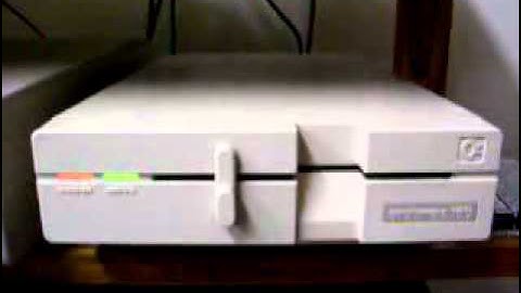 The Singing Commodore 1571 Disk Drive