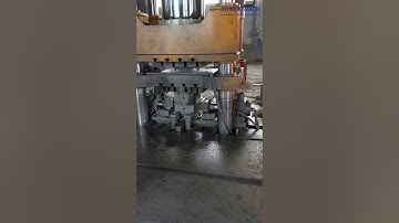 The working process of 800-ton rapid hydraulic forging press for producing auto parts # #forging