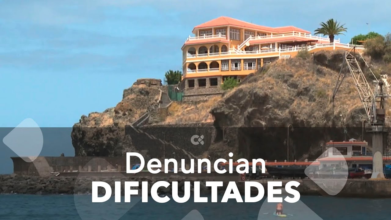 Dificultades de acceso en la playa de San Marcos en Icod de los Vinos