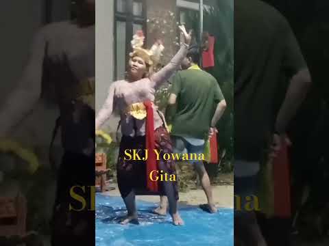 Pengibing lucu abis... joged bumbung Bali#yowanagita#shorts