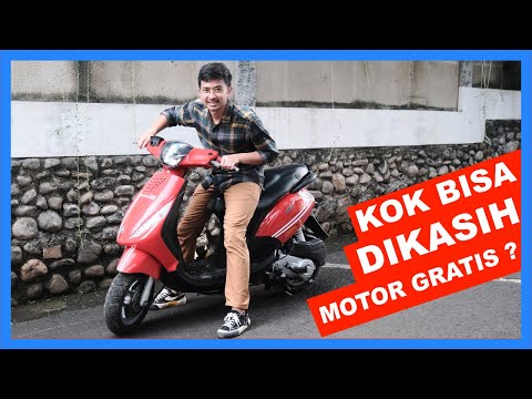 Video: Piaggio Zip lwn Yamaha T-Max Siapakah yang akan menang dan berapa banyak?